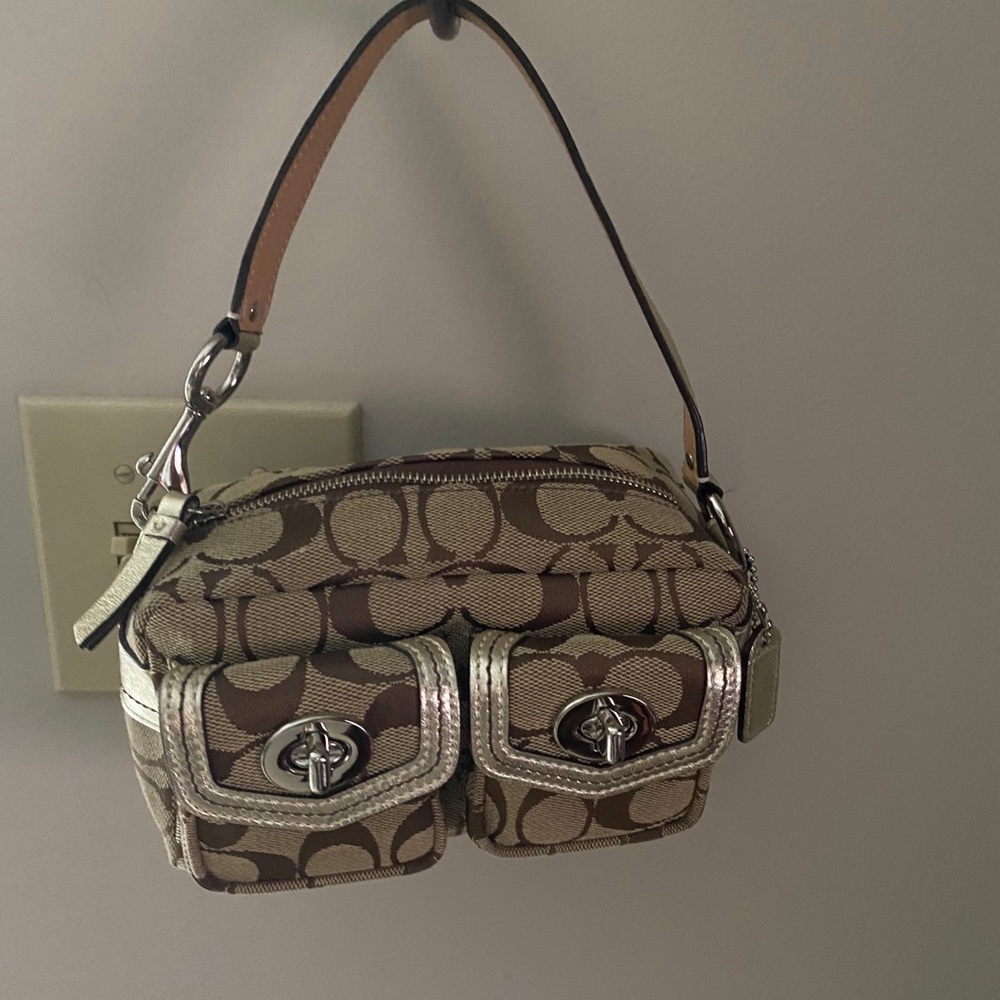 Small clutch